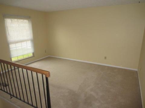 8136 School Rd, Cincinnati, OH 45249 photo 2