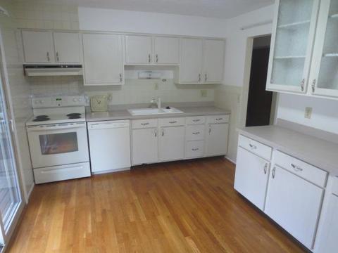 8136 School Rd, Cincinnati, OH 45249 photo 3