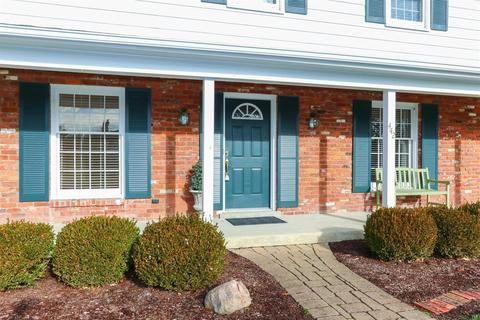 442 Tipton Ct, Cincinnati, OH 45231 photo 2