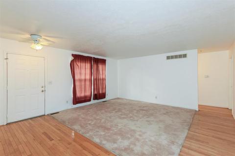1204 Thomas Ct, Lincoln Heights, OH 45215 photo 9