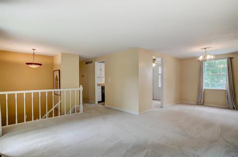 4309 Cider Mill Dr, Cincinnati, OH 45245 photo 2