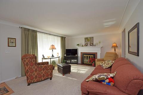 516 Auxier Dr, Cincinnati, OH 45244 photo 4
