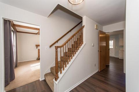 2388 Cranbrook Dr, Cincinnati, OH 45231 photo 9