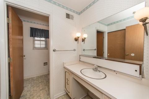 2388 Cranbrook Dr, Cincinnati, OH 45231 photo 31