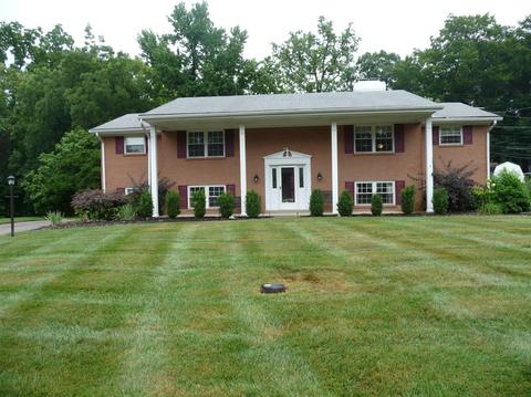 5954 Beechtop Dr, Cincinnati, OH 45233 photo 1