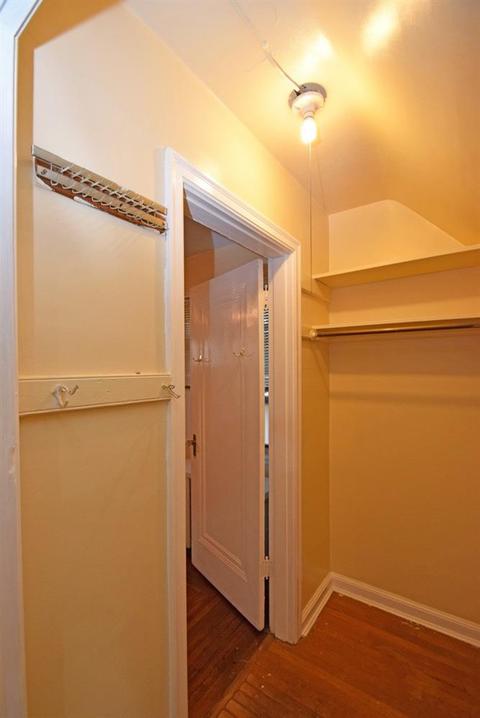 4501 Perth Ln, Cincinnati, OH 45229 photo 16