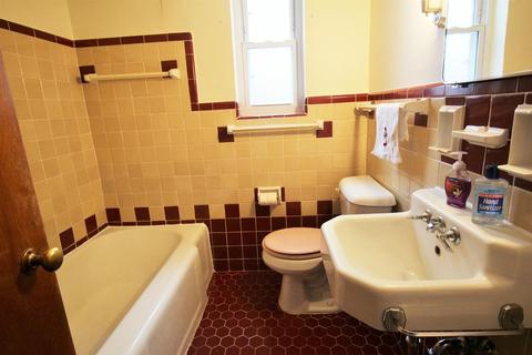 3926 Farrell Dr, Cincinnati, OH 45211 photo 6