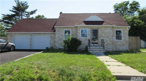 1727 Ashbrook Dr, Cincinnati, OH 45238 photo 1