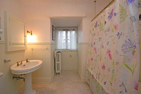 1047 Lenox Pl, Cincinnati, OH 45229 photo 29