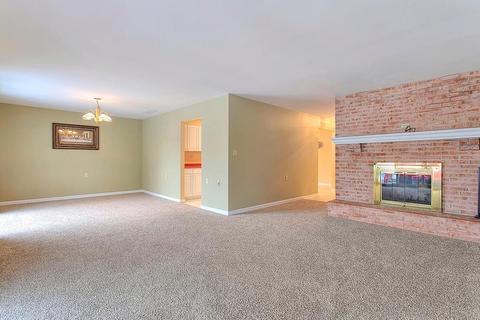 106 Lauray Dr, Georgetown, OH 45121 photo 3