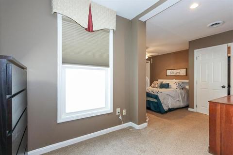 3973 Gardner Ln, Cincinnati, OH 45245 photo 14