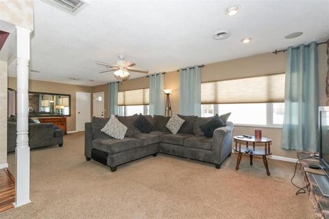 3973 Gardner Ln, Cincinnati, OH 45245 photo 5