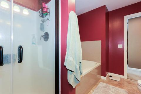 3973 Gardner Ln, Cincinnati, OH 45245 photo 17