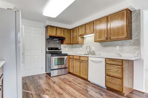 8736 Hedgerow Ln, Maineville, OH 45039 photo 4