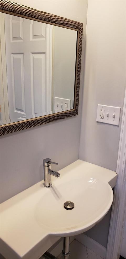 1129 Madeleine Cir, Cincinnati, OH 45231 photo 8