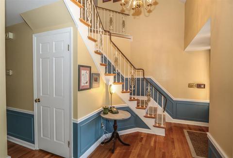 986 Springbrook Dr, Cincinnati, OH 45224 photo 3