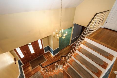 986 Springbrook Dr, Cincinnati, OH 45224 photo 4