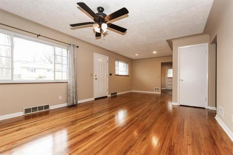 8805 Constance Ln, Cincinnati, OH 45231 photo 6