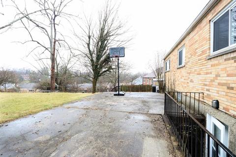 8805 Constance Ln, Cincinnati, OH 45231 photo 23