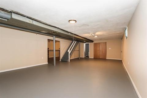 8805 Constance Ln, Cincinnati, OH 45231 photo 18