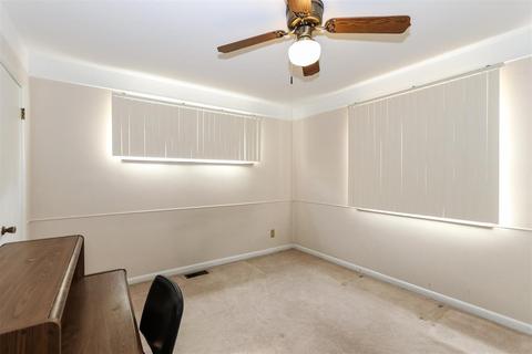 5302 Fox Rd, Cincinnati, OH 45239 photo 13