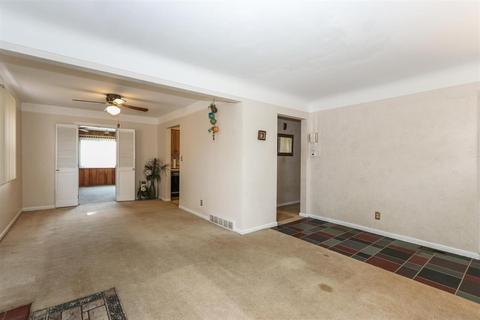 5302 Fox Rd, Cincinnati, OH 45239 photo 5