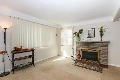 5302 Fox Rd, Cincinnati, OH 45239 photo 4
