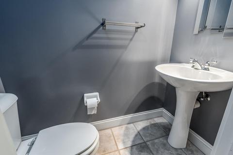 2674 Morrow Pl, Cincinnati, OH 45204 photo 7
