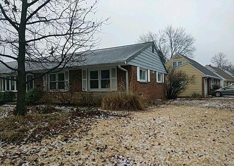 22 Hadley Rd, Greenhills, OH 45218 photo 3