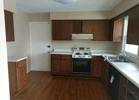 22 Hadley Rd, Greenhills, OH 45218 photo 7