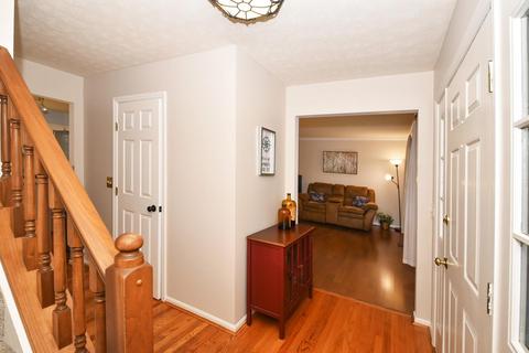 534 Hamblin Dr, Cincinnati, OH 45255 photo 4