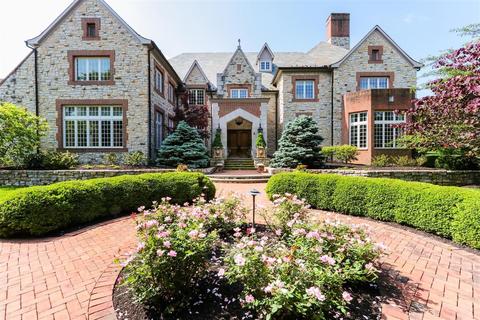 9275 Cunningham Rd, Cincinnati, OH 45243 photo 2