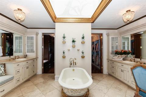 9275 Cunningham Rd, Cincinnati, OH 45243 photo 8