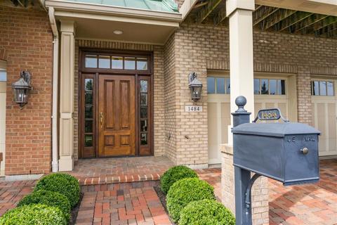 1484 Riverside Dr, Cincinnati, OH 45202 photo 2