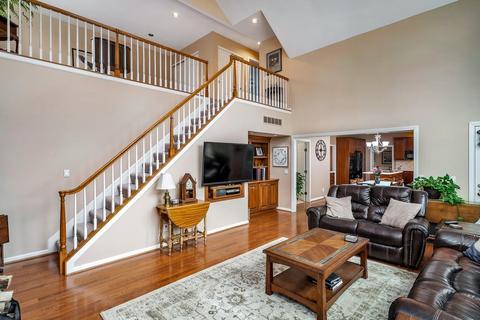 7574 Pinehurst Dr, Cincinnati, OH 45244 photo 5