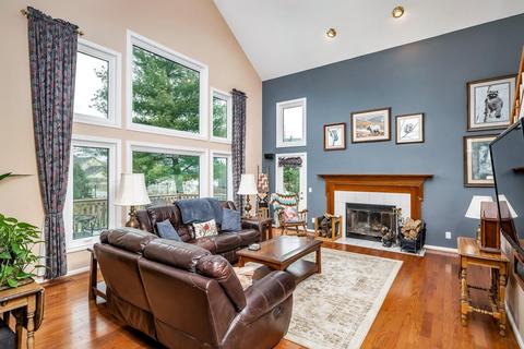 7574 Pinehurst Dr, Cincinnati, OH 45244 photo 4