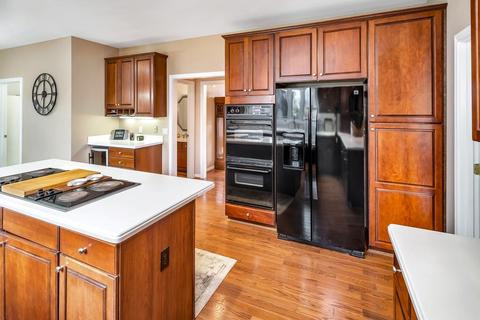 7574 Pinehurst Dr, Cincinnati, OH 45244 photo 8