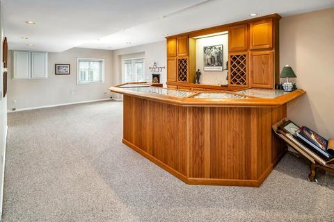 7574 Pinehurst Dr, Cincinnati, OH 45244 photo 21