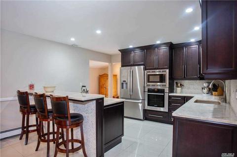 5630 Treeview Dr, Cincinnati, OH 45238 photo 5