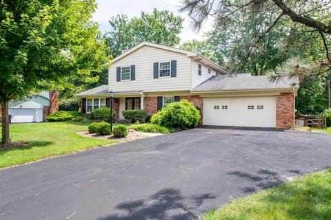 7505 Fourwinds Dr, Montgomery, OH 45242 photo 1