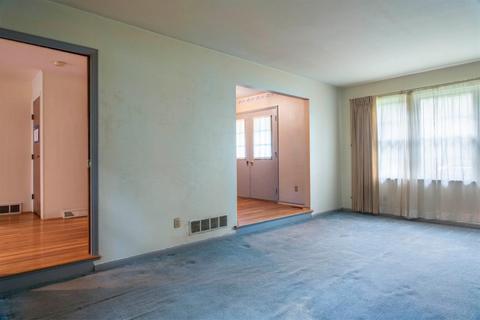 7505 Fourwinds Dr, Montgomery, OH 45242 photo 8