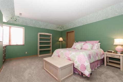 8300 Eagle Ridge Dr, Cincinnati, OH 45243 photo 18