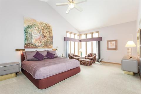 8300 Eagle Ridge Dr, Cincinnati, OH 45243 photo 13
