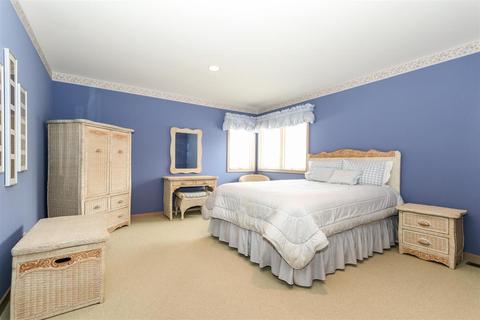 8300 Eagle Ridge Dr, Cincinnati, OH 45243 photo 16