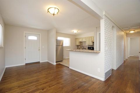 335 Anders Ct, Cincinnati, OH 45238 photo 8