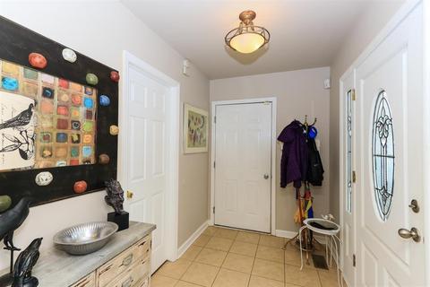 559 Andres Ln, Cincinnati, OH 45244 photo 2