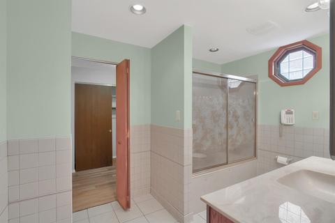 945 Summit Ave, Glendale, OH 45246 photo 15