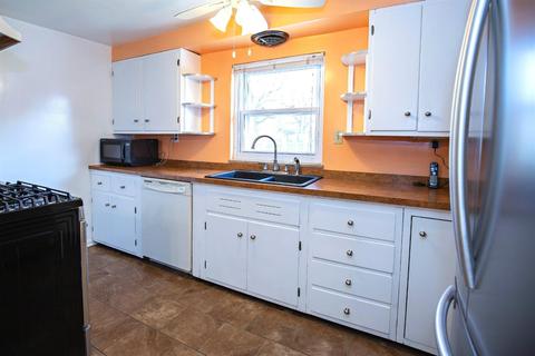 4032 Mcmann Rd, Cincinnati, OH 45245 photo 2