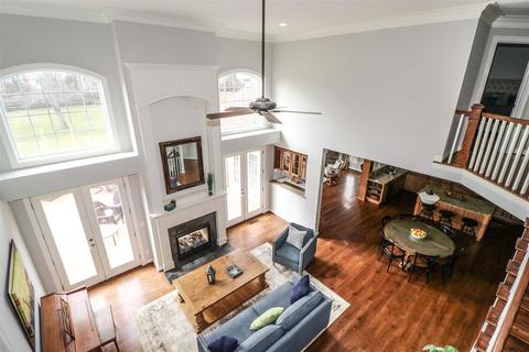 9607 Cooper Ln, Blue Ash, OH 45242 photo 23