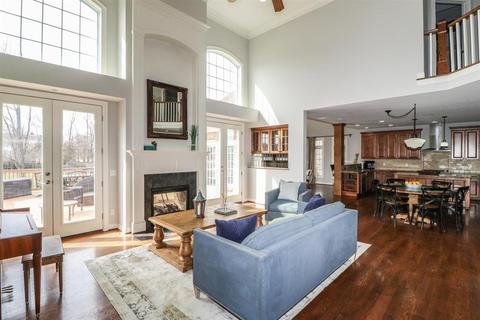 9607 Cooper Ln, Blue Ash, OH 45242 photo 3